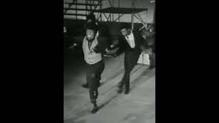 James Brown - NIGHT TRAIN (LIVE) - James Brown & The Famous Flames