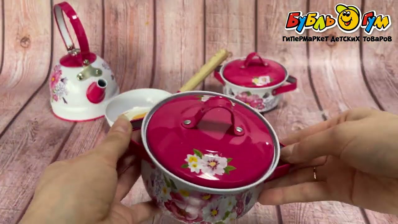 Набор посудыThe little cook расписной чайник кастрюли и сковородка - видео Набор посудыThe little cook расписной чайник кастрюли и сковородка - видео