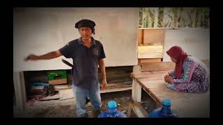 Bapak merepet Akibat anak nya suka dandan.