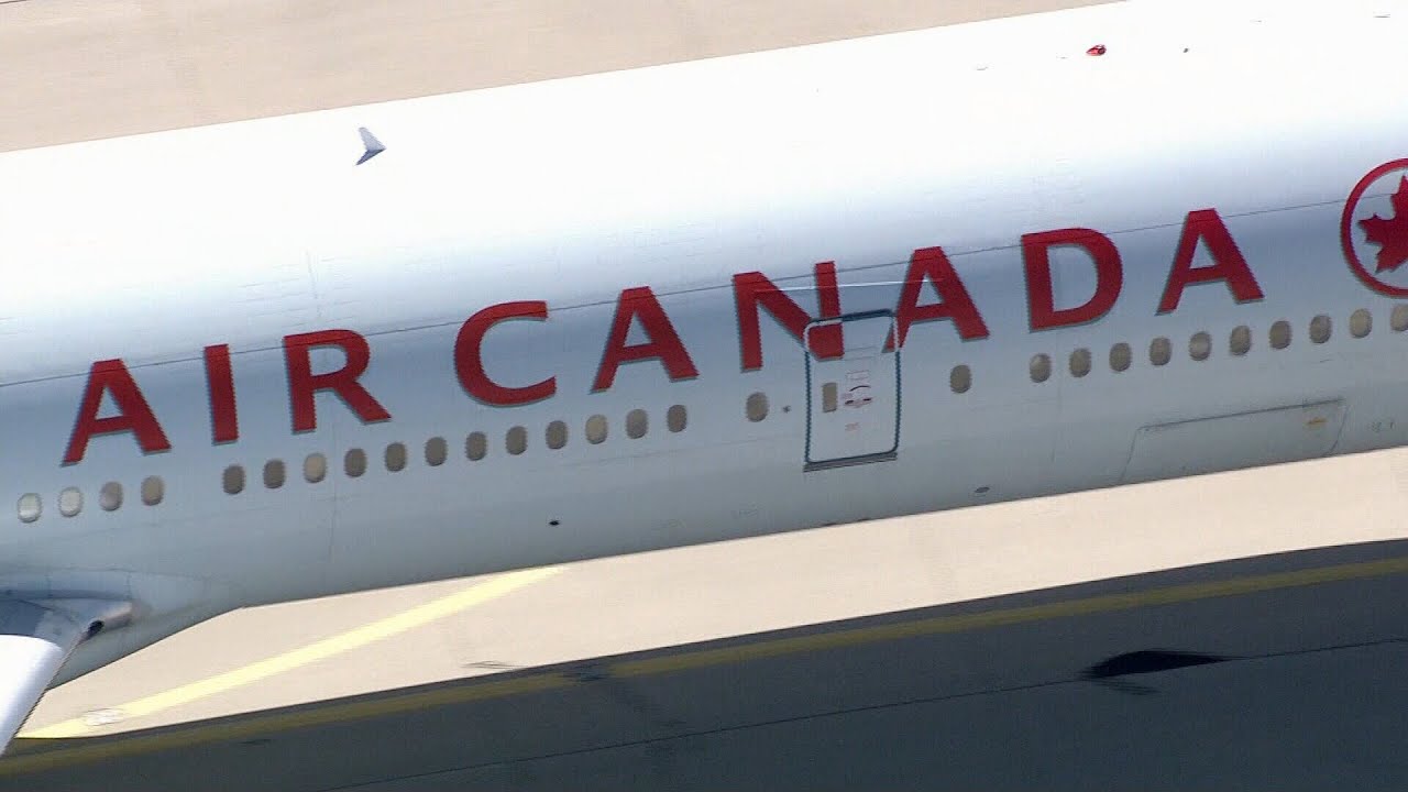 Passengers kicked off Air Canada Flight for Refusing to Sit in Vomit-Covered Seats