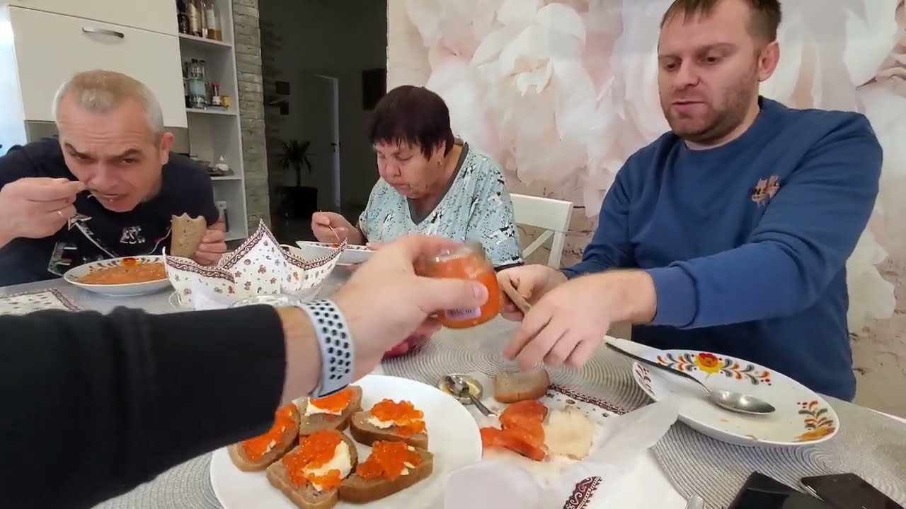 Продали аквариум! Заканчивается икра! Будем делать бизнес