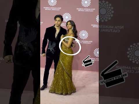 Shahrukh Khan Son Abram Khan And Daughter Suhana Khan Entry At Ambani Cultural Centre #shorts
