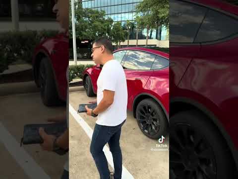 Nomas porque lo ven a uno de tez humilde, lo tratan así…    #elcosteño #humor