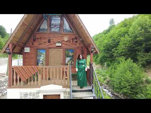 Ayşe  Karaçam  /  Muhtaç Eylemiş  ( Official  Video  2025  )
