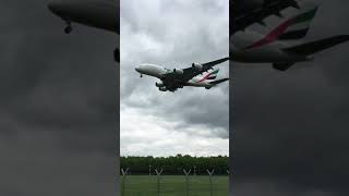 Landeanflug Airbus A380 in DUS