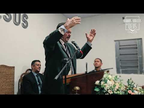Ele cantou com tanta unção que toda a Igreja sentiu! | Cantor Zé Ricardo