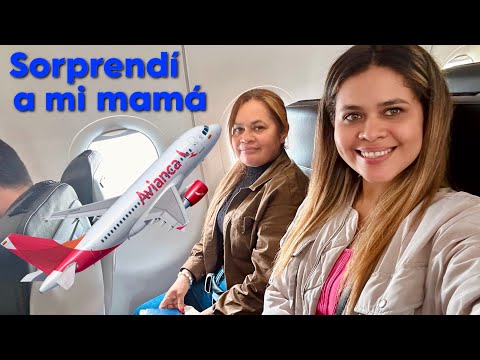 Reacción de mamá al subir por primera vez en un avión ✈️