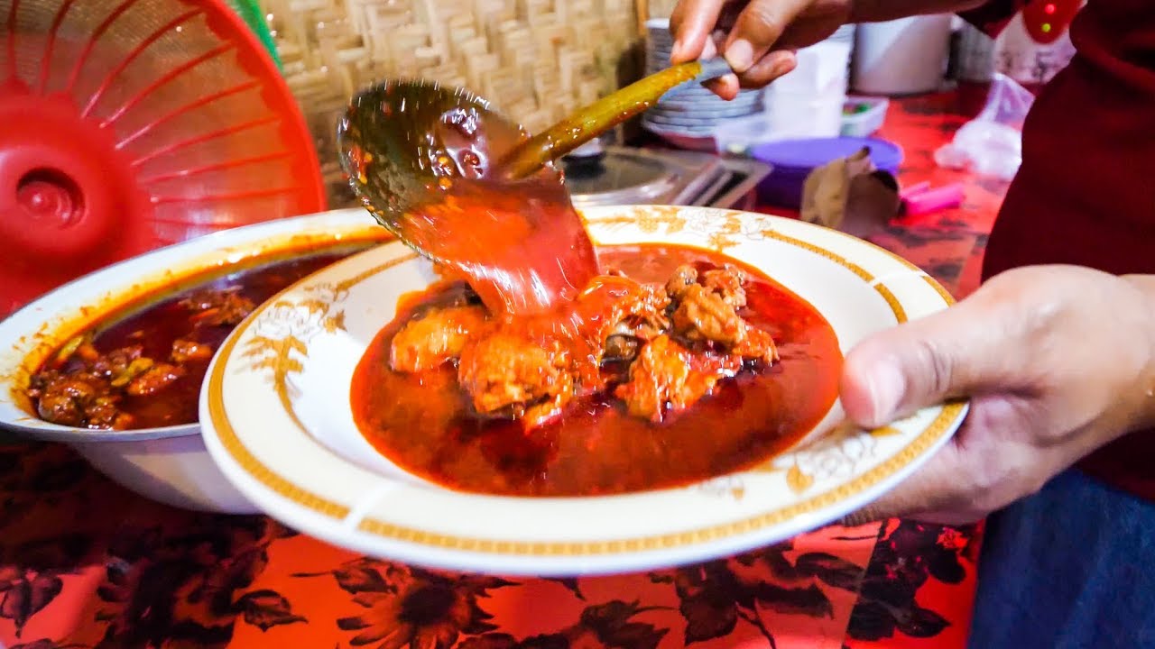 CRAZY SPICY Indonesian Food - Day Trip and Waterfall Adventure in Lombok, Indonesia