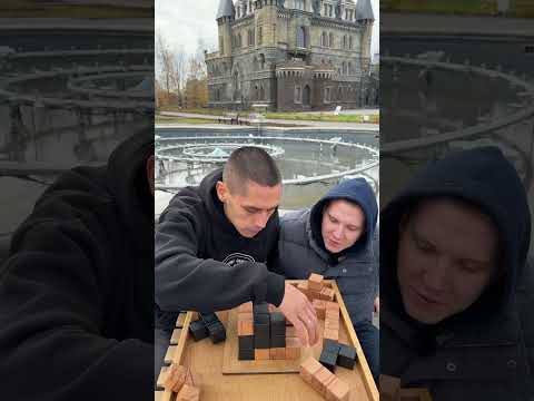 Фигурка не может быть размещена, если хотя бы под одной из её частей есть пустое пространство