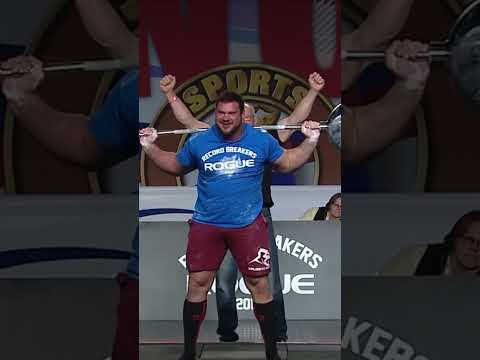 Martins Licis completing a 560LB Steinborn Rockover Squat during the 2018 Rogue Record Breakers