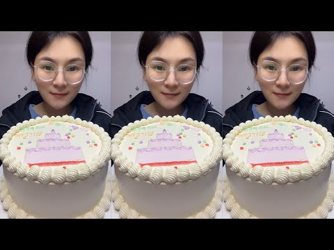 Eating Most Delicious Creamy Cake 🤍🍰 ( soft chewy sounds ) 크림 케이크 먹방 MUKBANG Satisfying