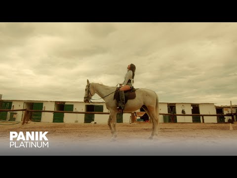 Βένια Καραγιαννίδου - Για Σένα Είναι Η Ζωή - Official Music Video