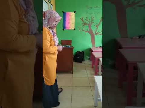 Suasana Belajar Klasikal Siswa SLB Autisma YPPA So