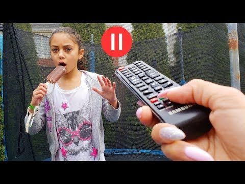 PAUSE CHALLENGE with My MOM!