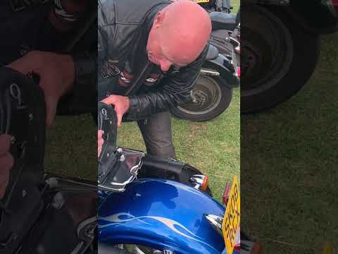 Harley Davidsons greatest invention. The Pull out seat!! #harleydavidson
