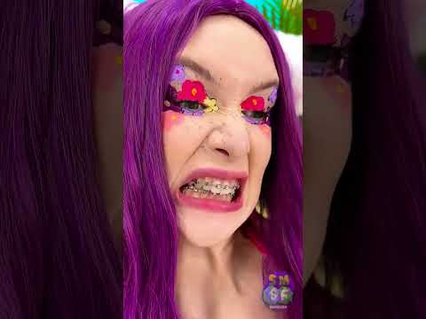 TOLONG! Aku Mencampur Lipstik Hijau dan Lem! 💄🆘💚