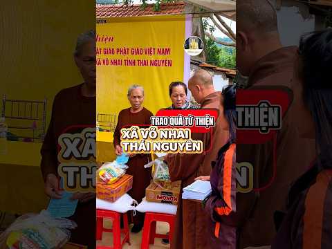 Trao quà từ thiện nhân dân bão lũ tại xã Võ Nhai, tỉnh Thái Nguyên