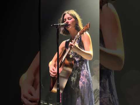 Gracie Abrams (Live) - Camden (Seattle, WA - WAMU Theater) (9/6/2024)