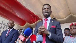 OKUSUNSULA ROBERT KYAGULANYI: Asimbudde mu makaage n’abawagizi be