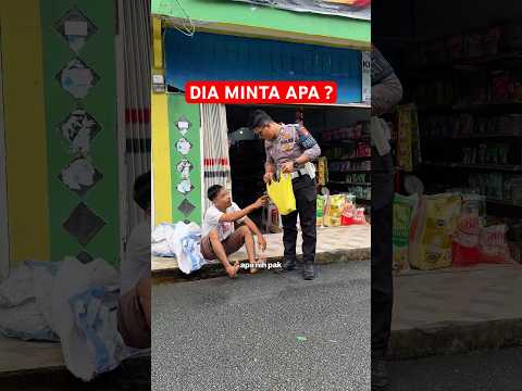 KASIHAN BAPAKNYA 😂