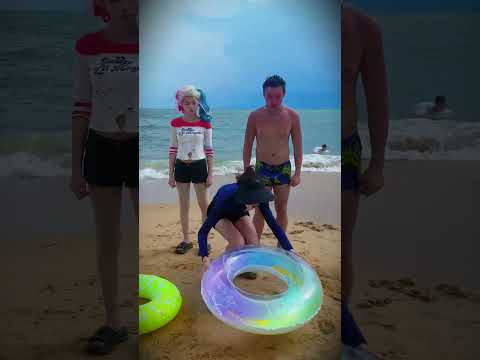 Choose a swimming ring together#Short #Officer Rabbit #angel