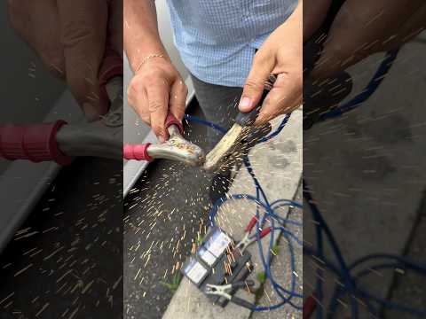 Discover the Secret Thatโs Shocking the Web: Unlock Your Car Door #CarHack #ViralTrick #1Billion
