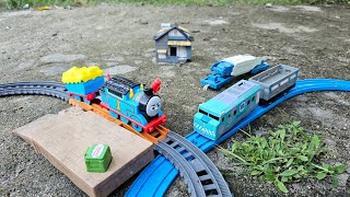 Merakit Mainan Kereta Api Monster, Kereta Api New Look Thomas & Friends