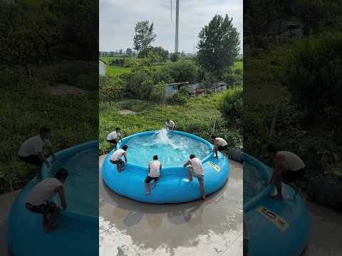 सारे अंकल स्वीविंग पूल में कूद गए 😲 #shorts #swimming #shortsviral #shortsfeed