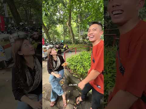Abang nya kaget dikasih jajan yang banyak sama Glenca Chysara