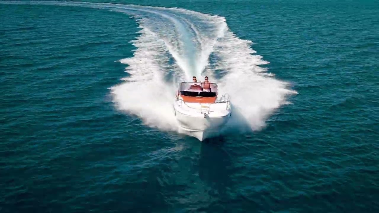 Capoforte CX240 Summer Edition: il bianco brillante dell’estate mediterranea