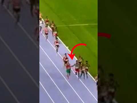 شاهد كيف تآمر الإثيوبيون على سفيان البقالي للاطاحة به في سباق 3000 متر موانع.. بصح سفيان رب معاااه