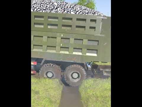 Spintires: MudRunner - Truck almost stuck on giant speed bump#mudrunner #simulation #truck #shorts