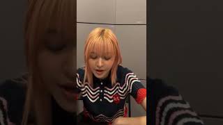 Lily singing ‘Kill Bill’ by SZA