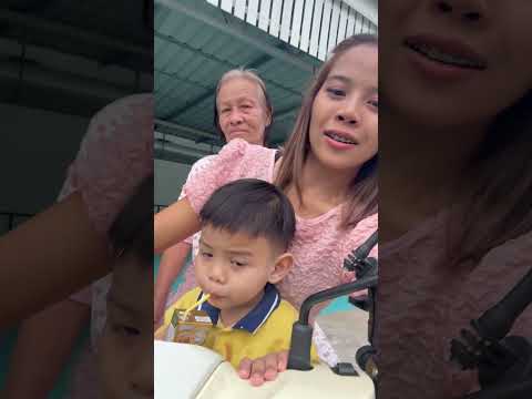 บรรยากาศเต็มไปด้วยมีความสุขเต็มไปหมดเลย #love