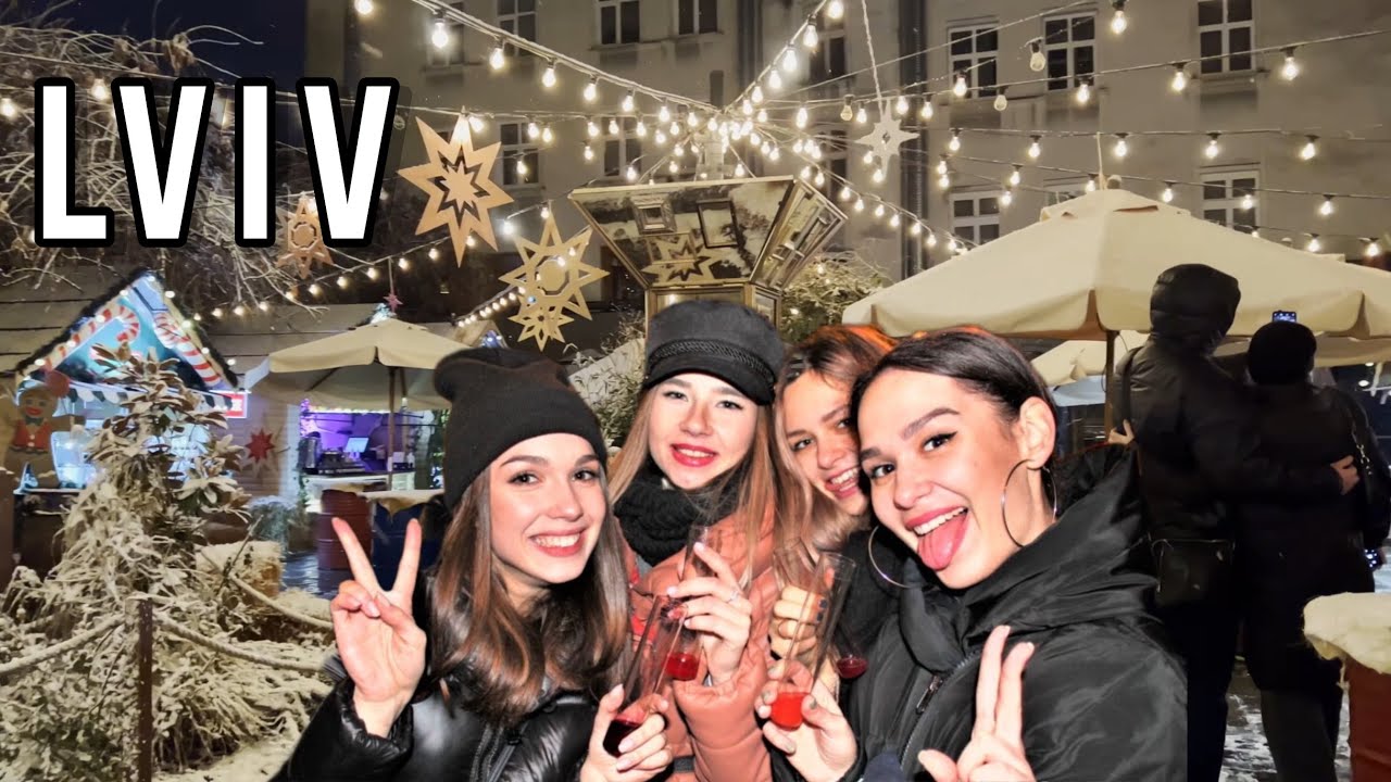 🇺🇦 Lviv Ukraine During Christmas Holiday 2024 Lviv Night Walking Tour 4K