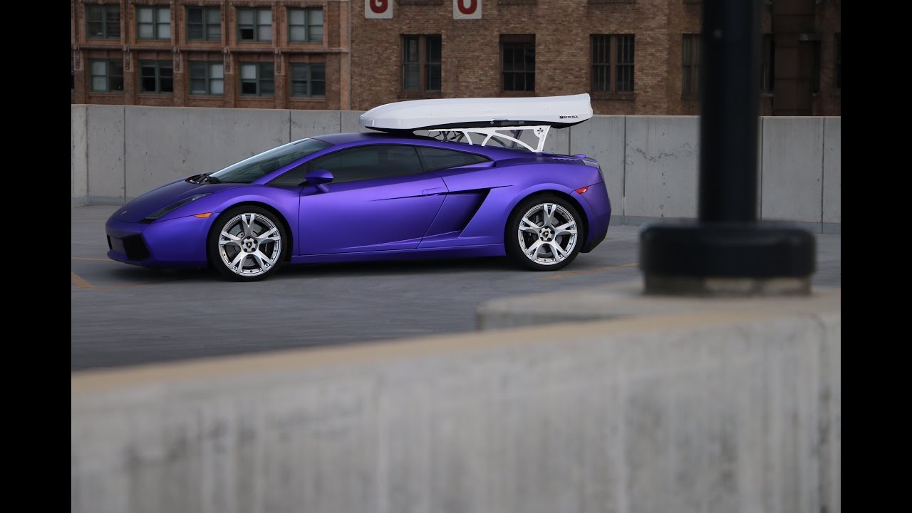 Idiot put a Ski Box on his Lambo?