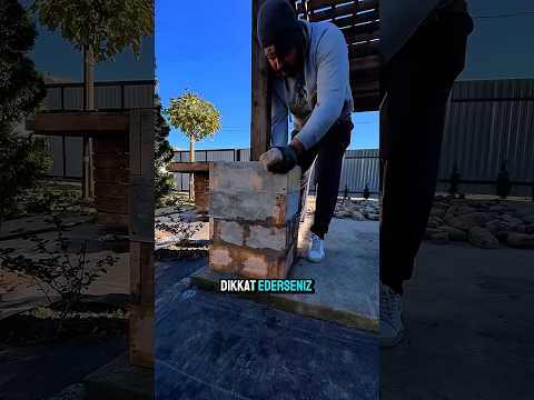 Tuğla ve Taş Parçalarıyla Şaşırtan Beton Tasarımı 🎨🧱