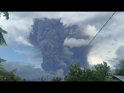 Indonesia volcano belches colossal ash tower | AFP