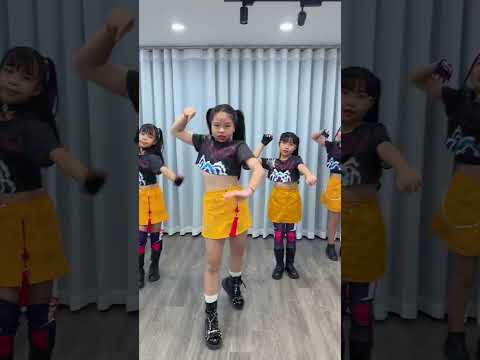 Follow us #Dance #trending #viral