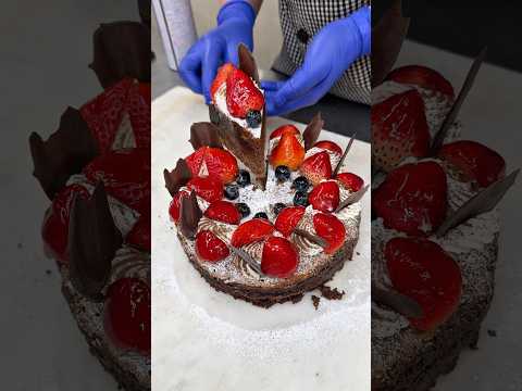 バターをたっぷり使った贅沢な濃厚ガトーショコラ！#大阪グルメ#Japanesefood