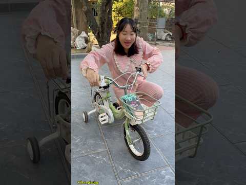 Bà ơi ai lấy kẹo Squyd game của cháu rồi #shortvideo #tuyettuyettv