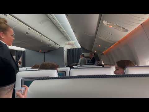 Death of Queen Elizabeth II Announced on Flight