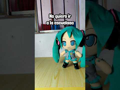 Miku se prepara para la escuela #humor #comedia #miku