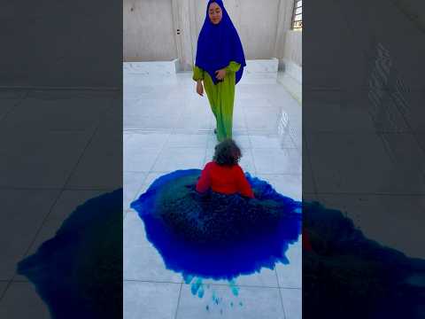 عمر جلس على البالون الكبير فرقع