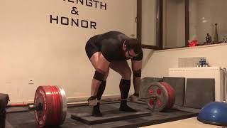 370 kg deficit deadlift