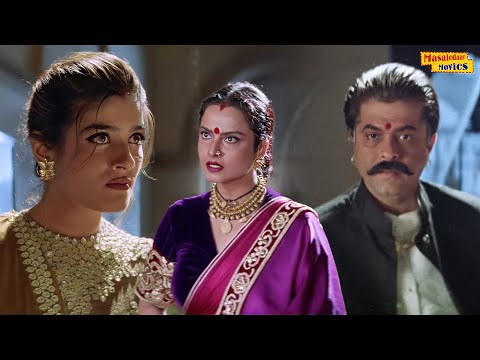 मत भूलो मैं भी आमिर बाप की एकलौती बेटी हूँ | Rekha & Raveena Tandon Fight Scene | Bulandi