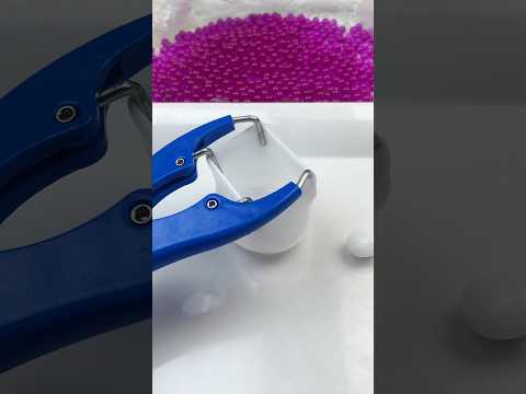 #squishy #stressball #peanut #asmr #asmrsounds #asmrrelax #oddlysatisfyingvideo #asmrsound