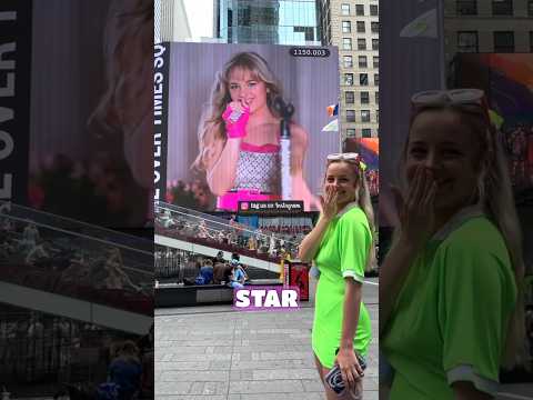 JE SUIS SUR LES ÉCRANS DE TIMES SQUARE 🥹⭐️