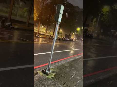 想說沒雨出門吃飯，結果出門直接炸我一個大的 [大學廢生活279]