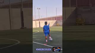 #MIERCOLES DE DARLA TODA EN EL #ENTRENO #FÚTBOL @atleticobaleares1307 #viral #amoralfutbol